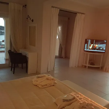 Lägenhet Paralia Luxury Agios Stefanos Avliotes (Corfu)